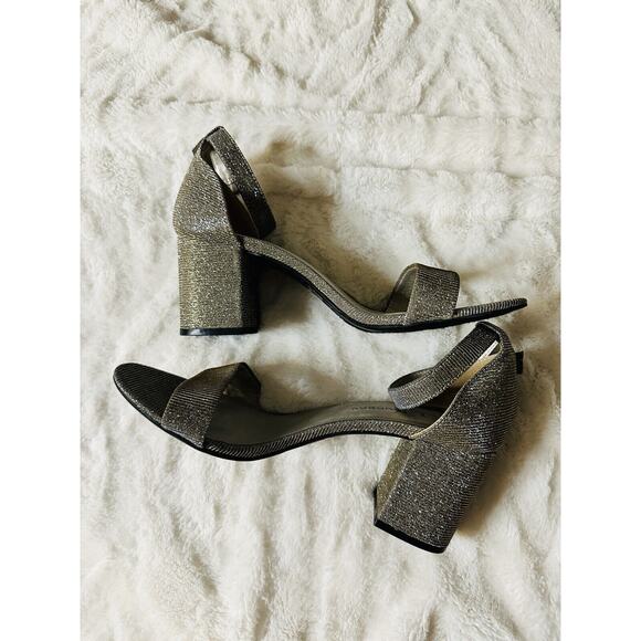 CL Chinese Laundry Jody Heel Ankle Strappy Size 8.5m Gold Metallic Wedding - Picture 6 of 14